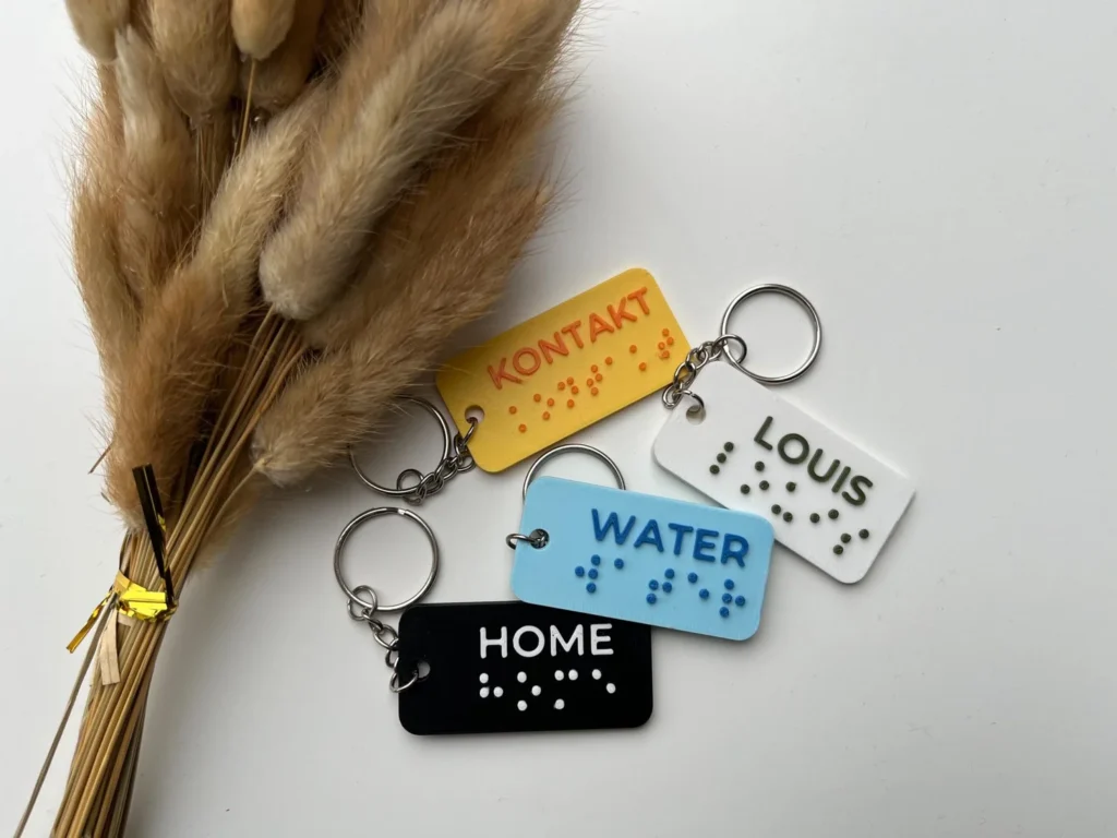 Braille keychain for accessibility – main view, 3D-printed product by PRINEN